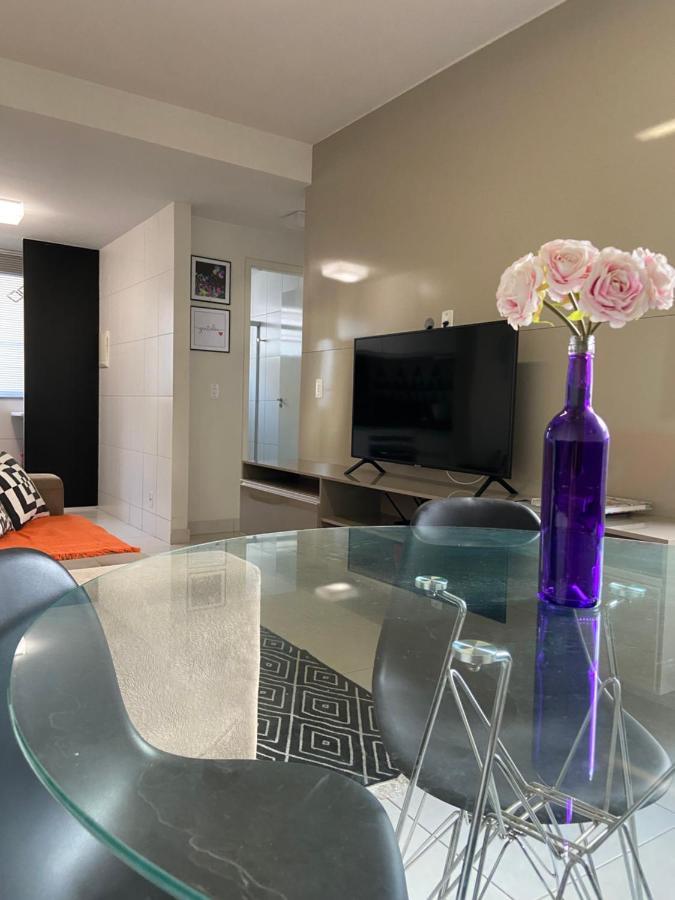 Sinta-Se Em Casa! Ap Novo, Aconchegante E Funcional- Otima Localizacao Apartment Монтис Кларос Екстериор снимка