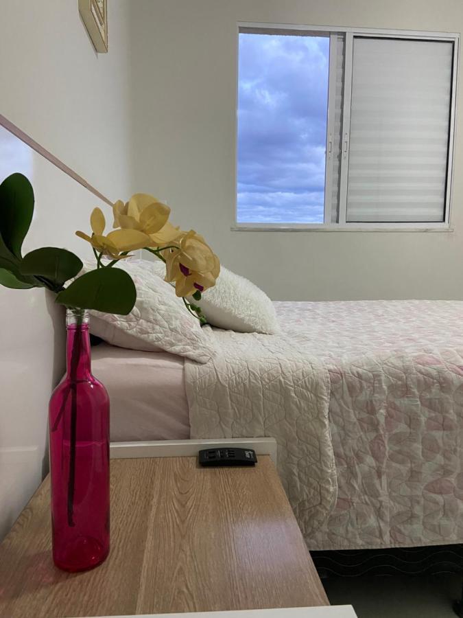 Sinta-Se Em Casa! Ap Novo, Aconchegante E Funcional- Otima Localizacao Apartment Монтис Кларос Екстериор снимка