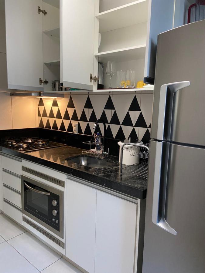 Sinta-Se Em Casa! Ap Novo, Aconchegante E Funcional- Otima Localizacao Apartment Монтис Кларос Екстериор снимка