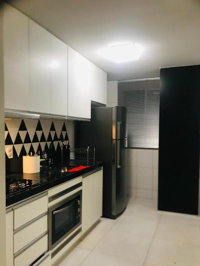 Sinta-Se Em Casa! Ap Novo, Aconchegante E Funcional- Otima Localizacao Apartment Монтис Кларос Екстериор снимка