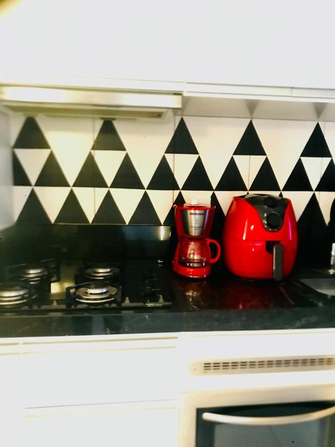 Sinta-Se Em Casa! Ap Novo, Aconchegante E Funcional- Otima Localizacao Apartment Монтис Кларос Екстериор снимка