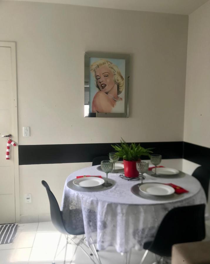 Sinta-Se Em Casa! Ap Novo, Aconchegante E Funcional- Otima Localizacao Apartment Монтис Кларос Екстериор снимка
